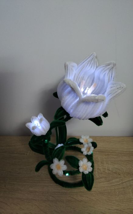 Kwiat LED z rękodzieło