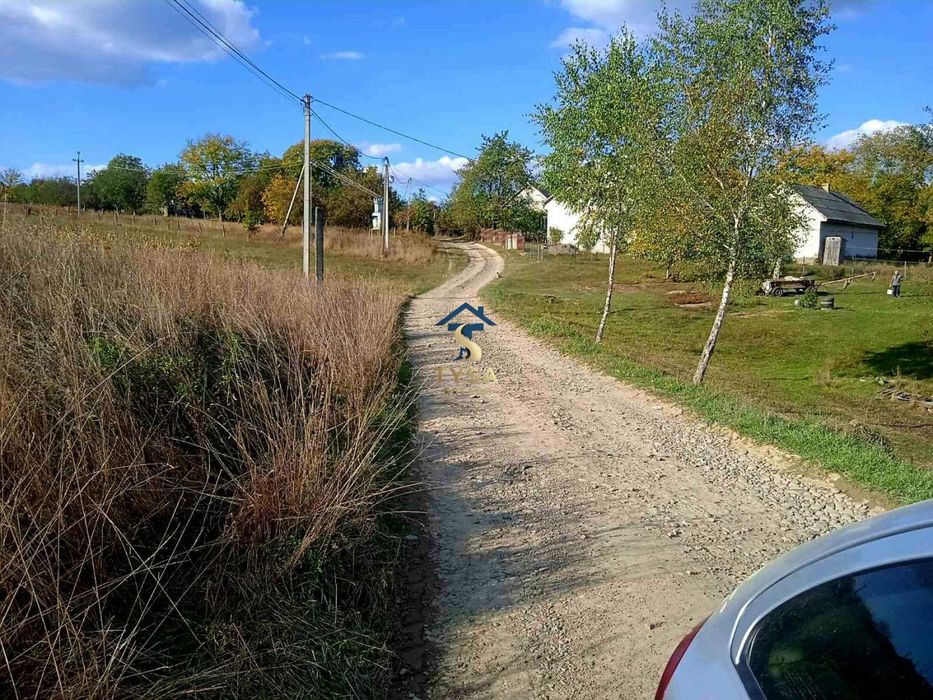 Земельна ділянка с.Руня