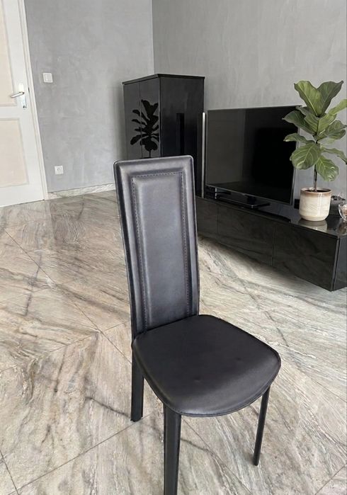 Conjunto de Mesa de Jantar de Vidro Preto + 10 Cadeiras – Preto Lacado