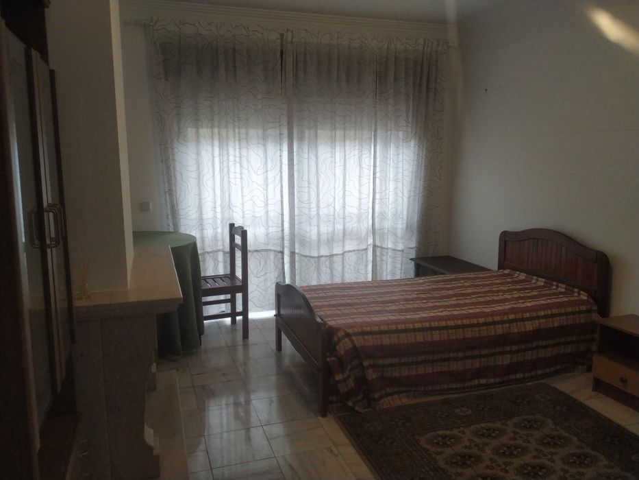 Quarto Estudante perto ESECS/CM leiria Localização TOP