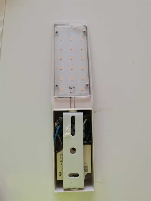 Candeeiro de parede branco 10W