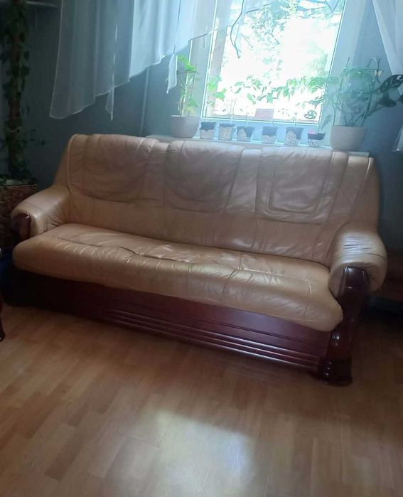 Sprzedam kanapę trzyosobową