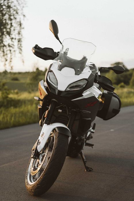 Мотоцикл BMW F 900 XR