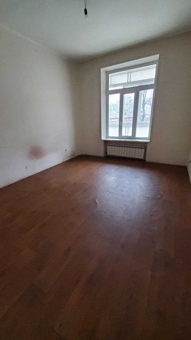 Продам 2-х комнатную в центре Харькова, дом - памятник архитектуры!