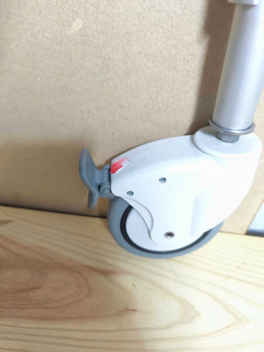 Cadeira sanitária e de banho Pacific – Ref.ª 54CDXPC46RR