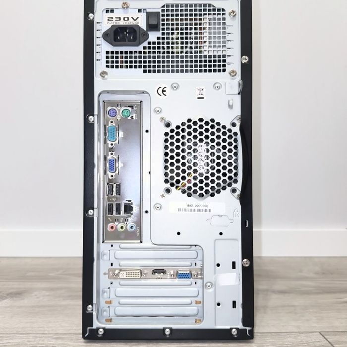 Komputer PC Win7 oryginalny 8 GB RAM, 1 TB HDD, sprawny