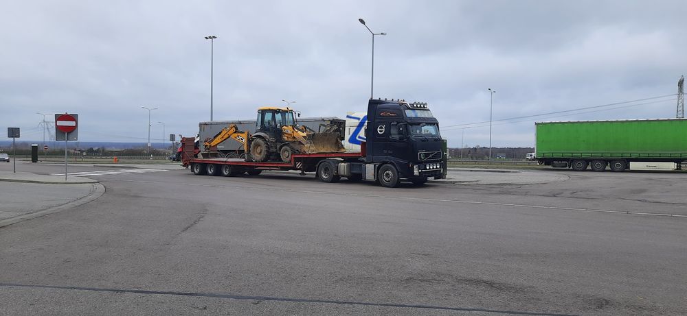 Transport niskopodwoziowy naczepa niskopodwoziowa