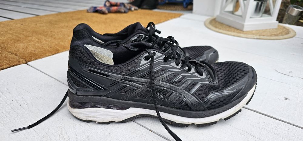 Asics gt 2000 5 buty męskie do biegania rozmiar 46 rozmiar 29cm używan