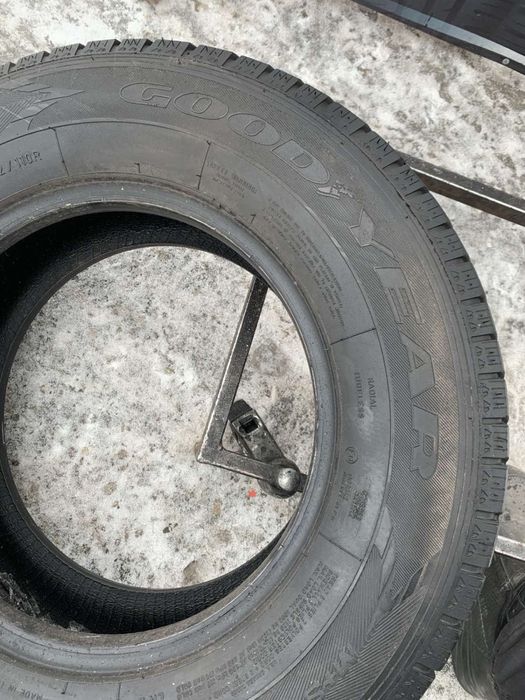 Шини 225/70 R15C Goodyear зима 2022 рік 6,5 мм