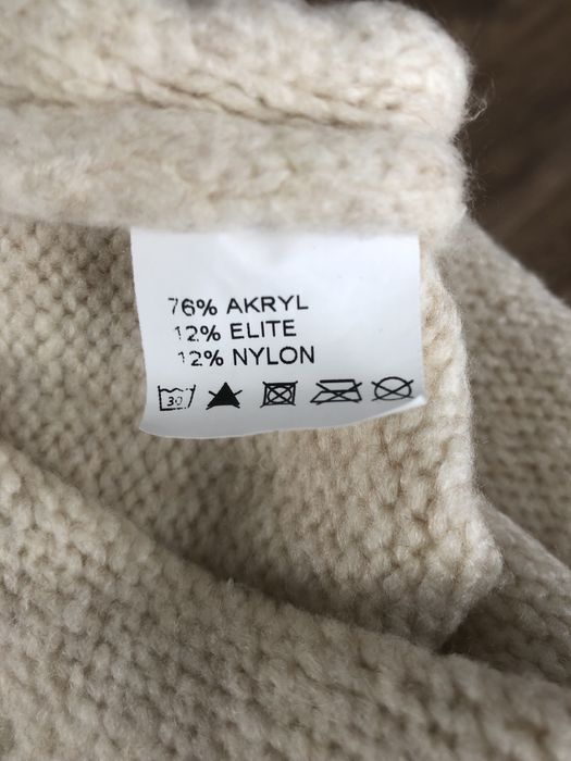 Swetr bardzo szeroki