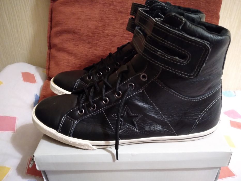 Buty oryginalne conversy czarne nowe ze skóry na wiosnę i jesień