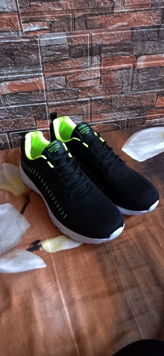 Buty sportowe 44 -28,5 cm