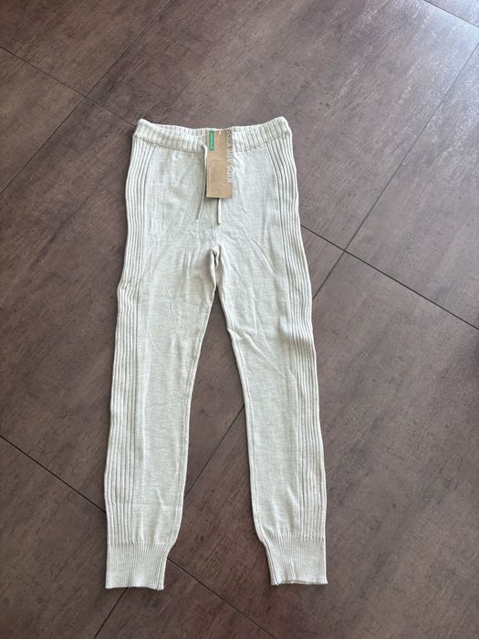 R 140 nowe sweterkowe legginsy Coccodrillo