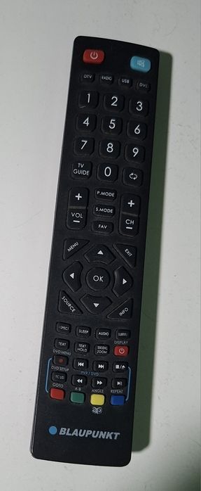 TV LED Blaupunkt com Comando + Suporte de Parede Articulado