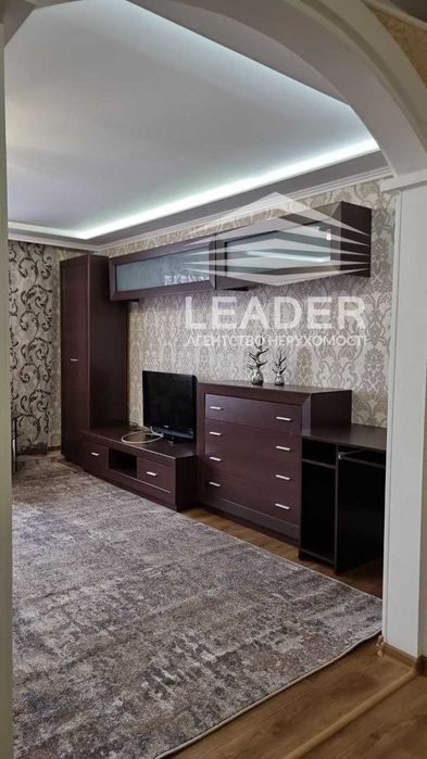 Сдам 3х.Поділля-СТИЛЬНА-УКОМПЛЕКТОВАНА- Нова вбуд. кухня-Нова техніка!