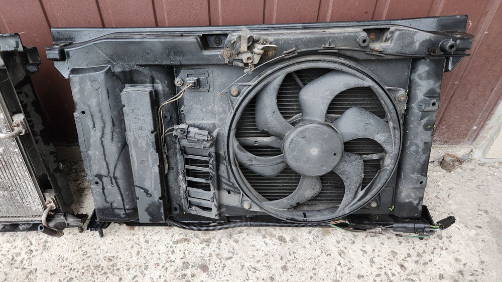 Телевізор передня панель радіаторів вентилятор радіатори Peugeot Citro