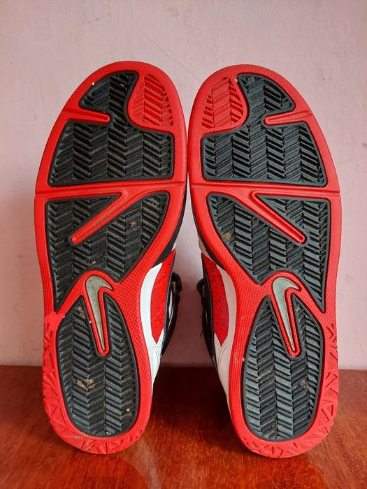 Кроссовки фірми nike dunk Jordan оригінал 

Розмір по бірці:
Us 9  UK