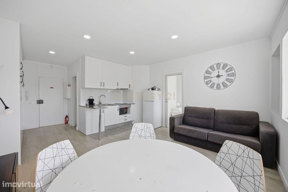 Apartamento T1 junto a rotunda da Boavista
