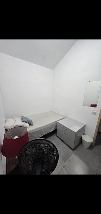 Quarto para arrendar junto à casa da Música