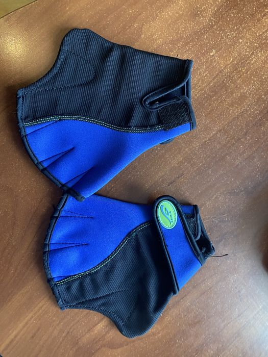 Рукавички-перетинки для плавання