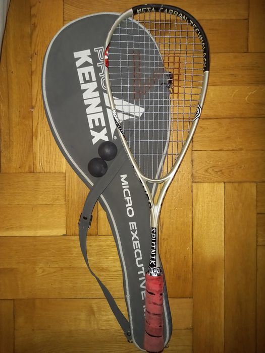 Rakieta do squasha z piłkami i pokrowcem