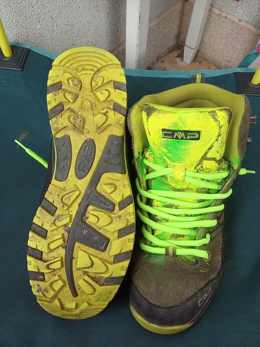 Botas Verdes montanhismo hippie CMP