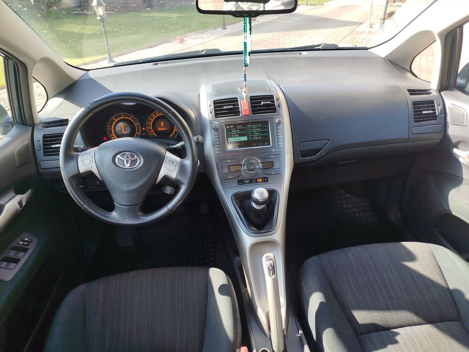 Sprzedam Toyota Auris 2.0D
