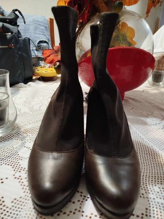 Sapato/ botim como novo