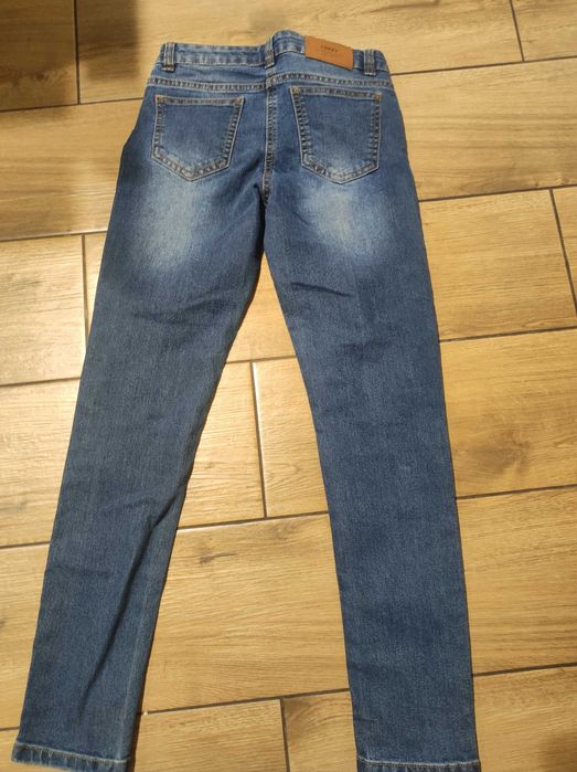 Nowe Jeansy dziewczęce Carry r. 146 metką
