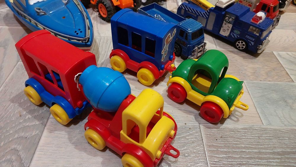 Дитячі машинки метал і пластик