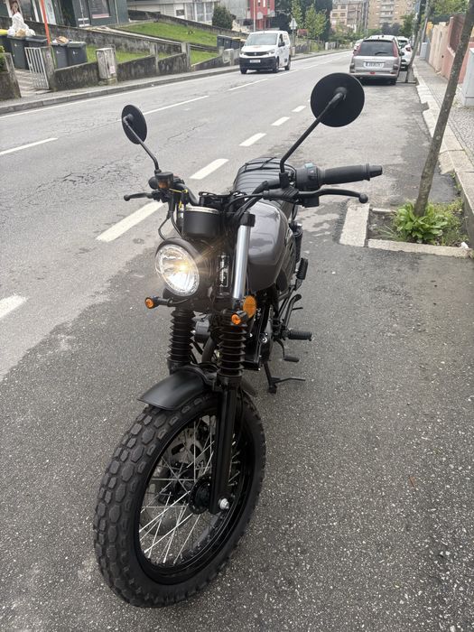 Bullit Bluroc 125 ( 980 km )