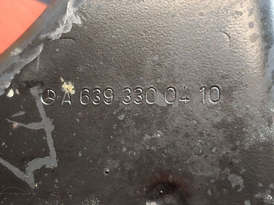 Braço de suspensão frente esquerdo MERCEDES-BENZ Vito Combi (W639)