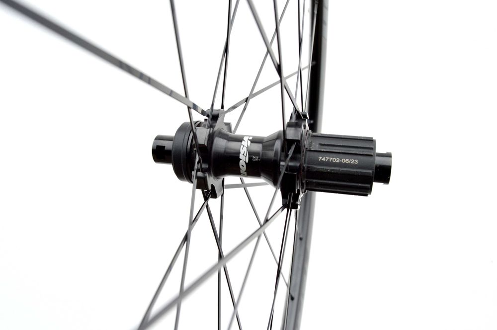 Koło tylne VISION TEAM 35 DISC 12x142 sztywna oś shimano sram 11/12s