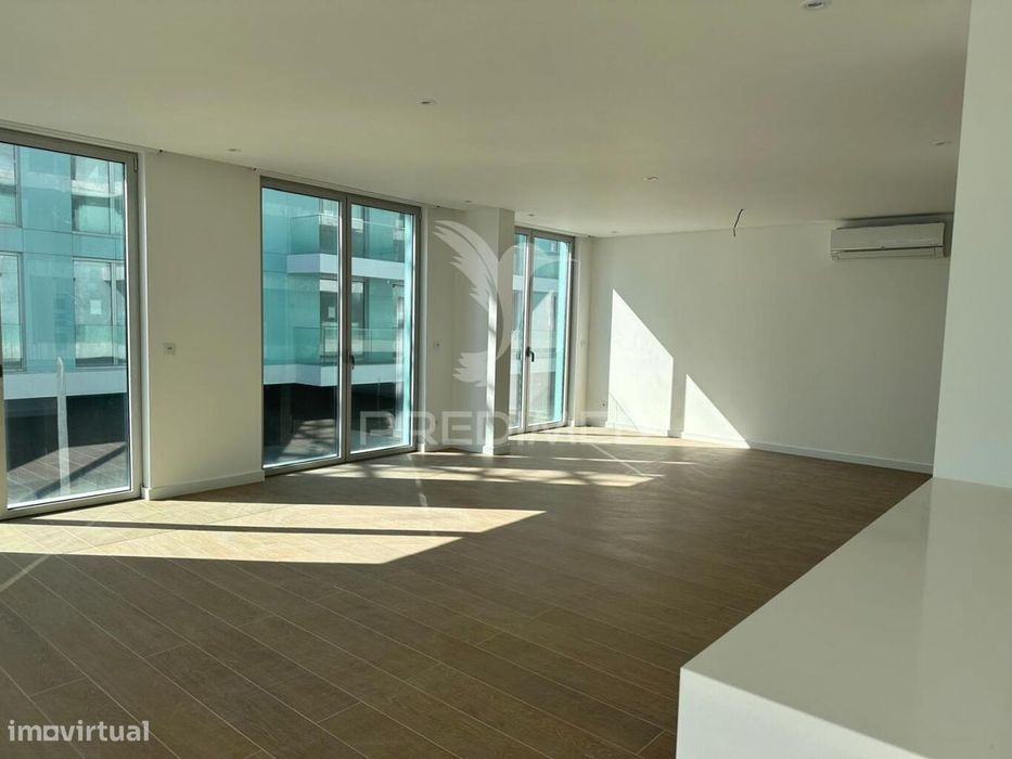 Luxury T2 Apartment in São Martinho do Porto