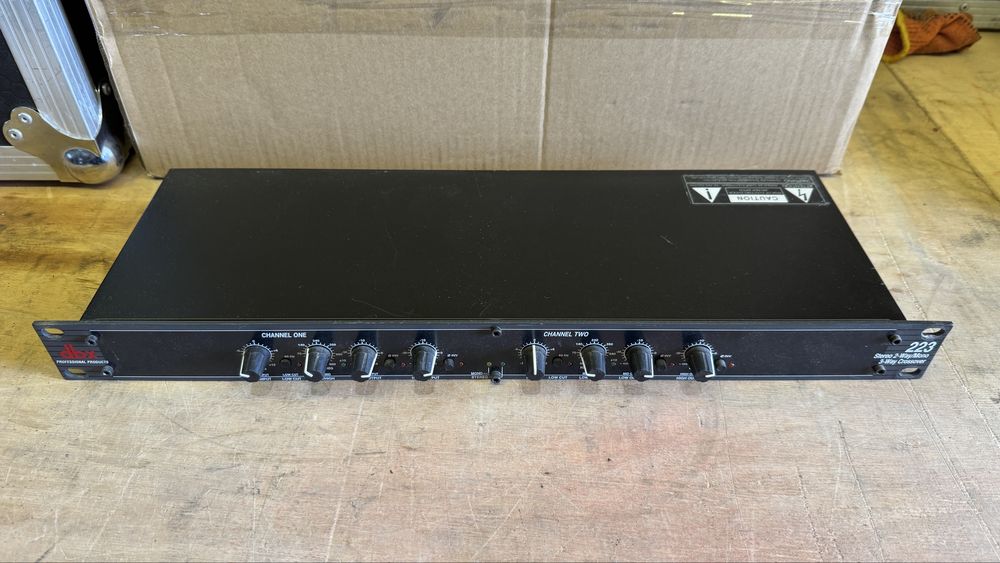 Продам кросовер DBX 223