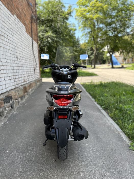 Скутер-мопед Honda PCX-150