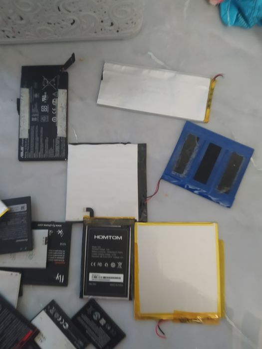АКБ от телефона и планшета продажа одним лотом