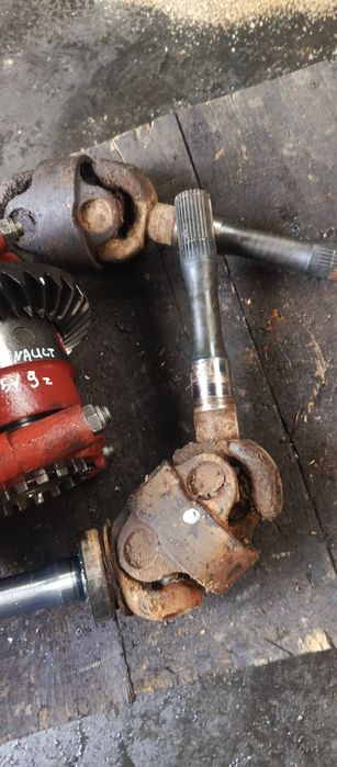 Atak Przedni Renault 9x35z / Części napędu