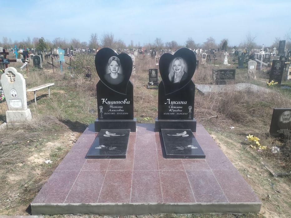 Изготовление памятников,укладка плитки