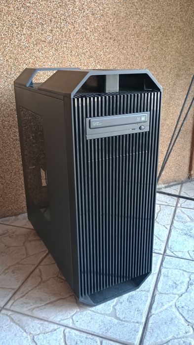 Komputer do gier i pracy rx 5600 xt xeon e5 2678v3 32gb ram ssd 256gb
