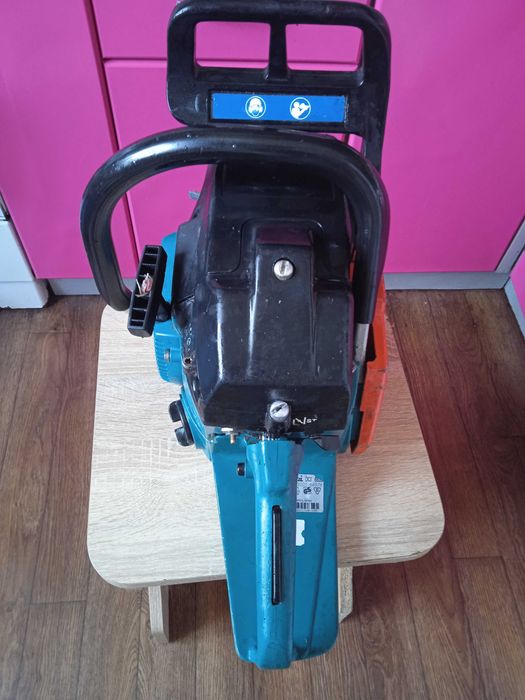 Бензопила Makita Макіта DCS 6800 i Dolmar Долмар 6800i 120si як нова