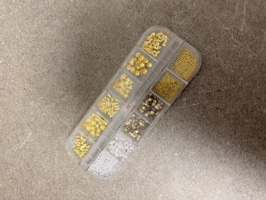 Nowy zestaw do zdobienia paznokci ozdoby