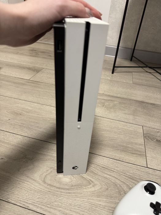 Ігрова консоль Xbox One S 1 Tb