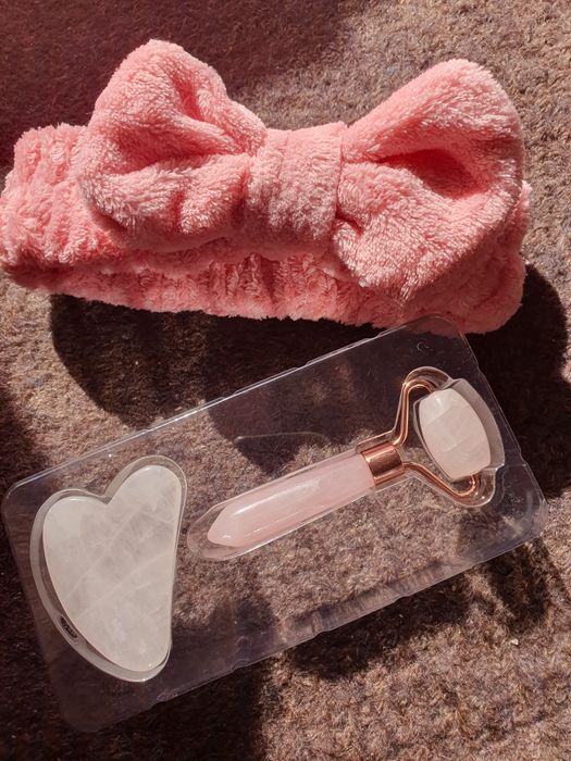 Zestaw do masażu guasha ( opaska, roller i kamień- jadeit)na prezent