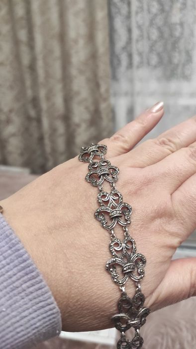 Срібні прикраси в гарному стані