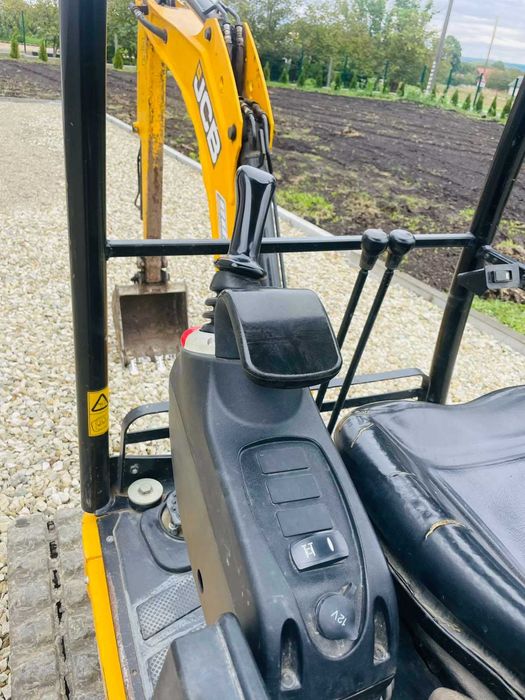 Міні екскаватор JCB 8018