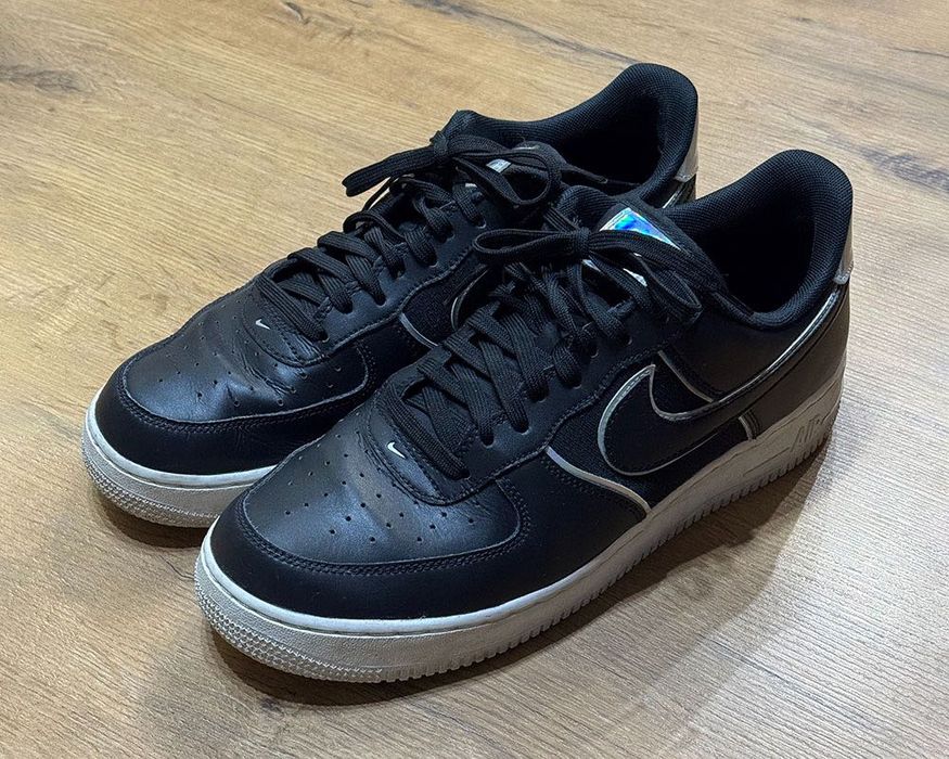 Buty Nike Air Force 1 Low '07 LV8 4 Black Iridescent Outline r. 44.5