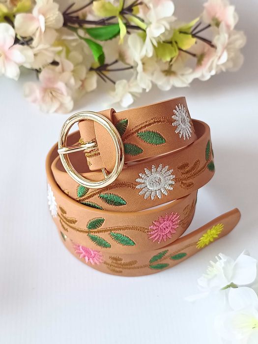Nowy brązowy pasek cienki regulowany z haftem kwiaty skóra ekologiczna