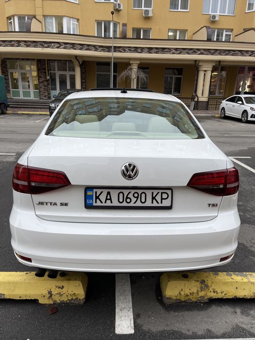 Продам volkswgen jetta 2017 1.4 бензин