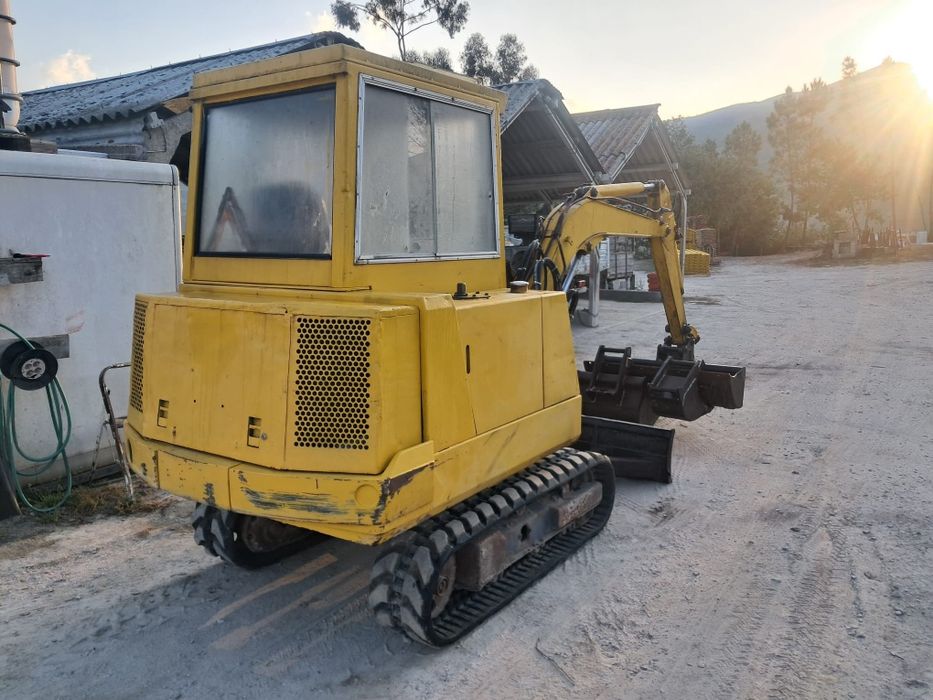 Vendo mine giratoria de 3 toneladas
